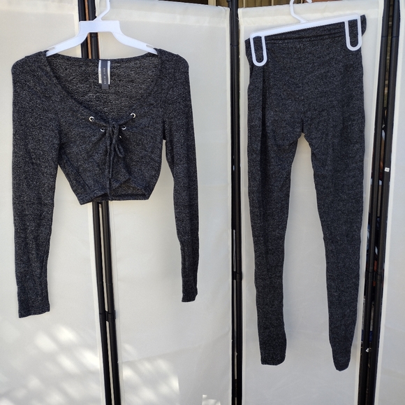 May Pink Crop Top and Leggings Set - Picture 8 of 15